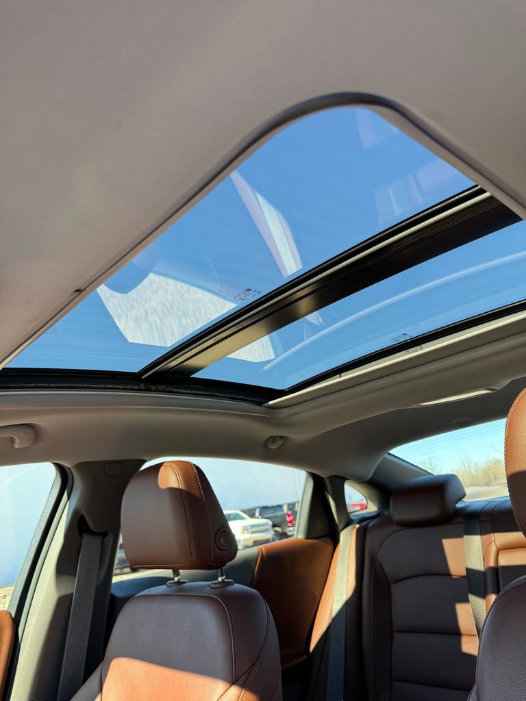 Used 2018 Chevrolet Malibu LT w/ Leather Package image 27