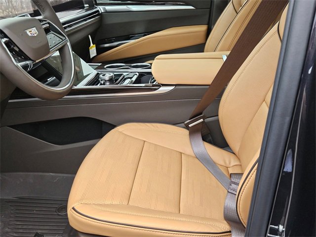 New 2026 Cadillac Escalade ESV Luxury w/ Touring Package image 19
