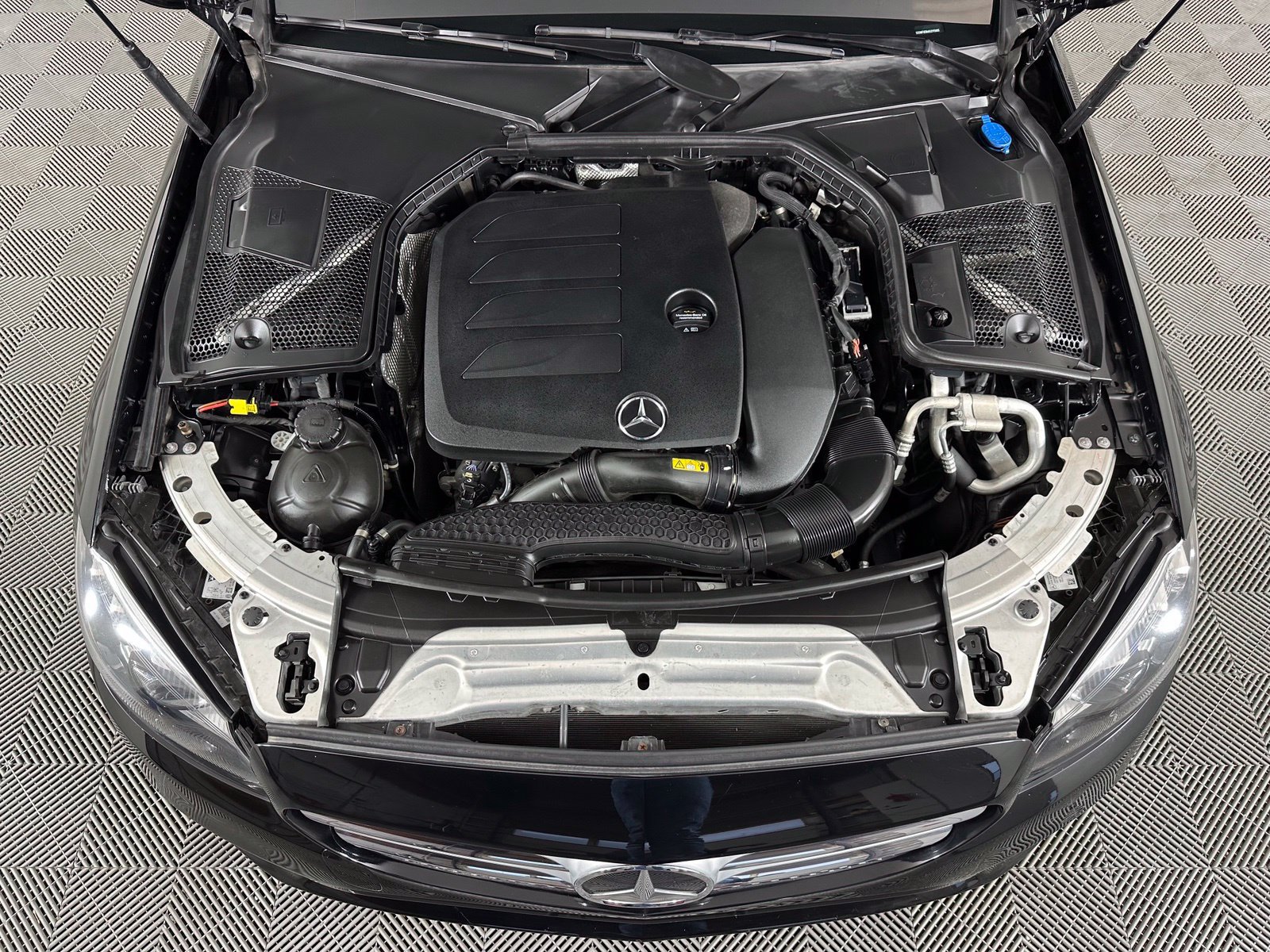 Used 2019 Mercedes-Benz C 300 Sedan image 22