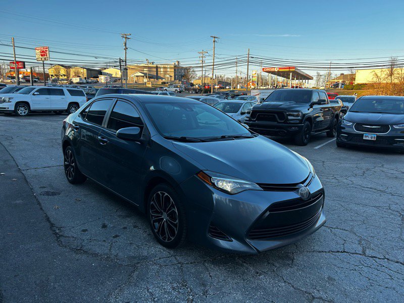 Used 2017 Toyota Corolla LE image 4