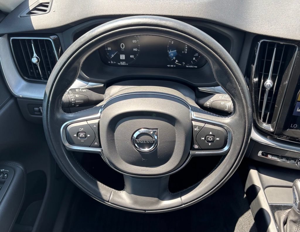 Used 2020 Volvo XC60 T5 Momentum w/ Protection Package AWD/4WD image 7