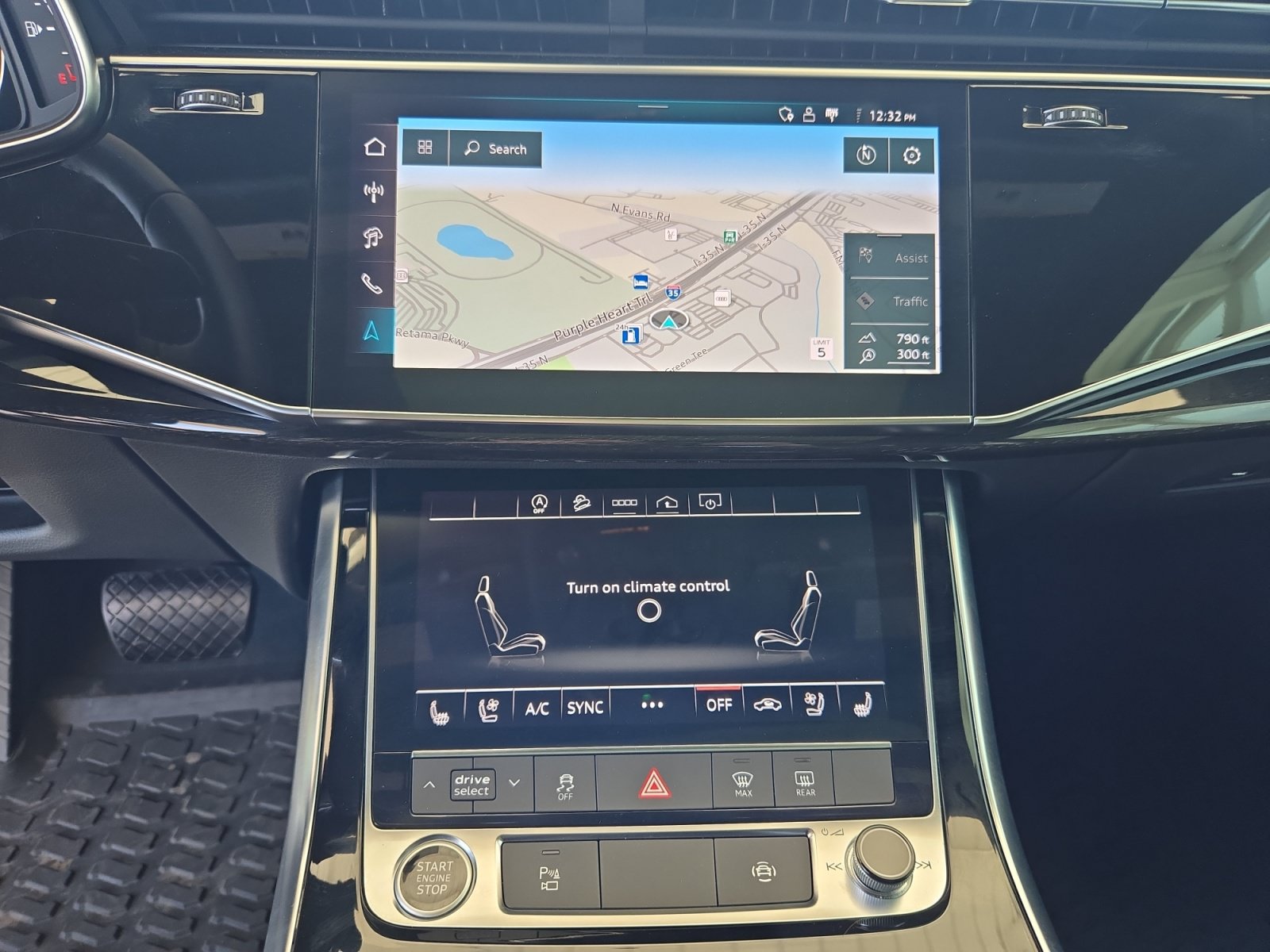 Used 2024 Audi Q8 Premium Plus AWD/4WD image 20