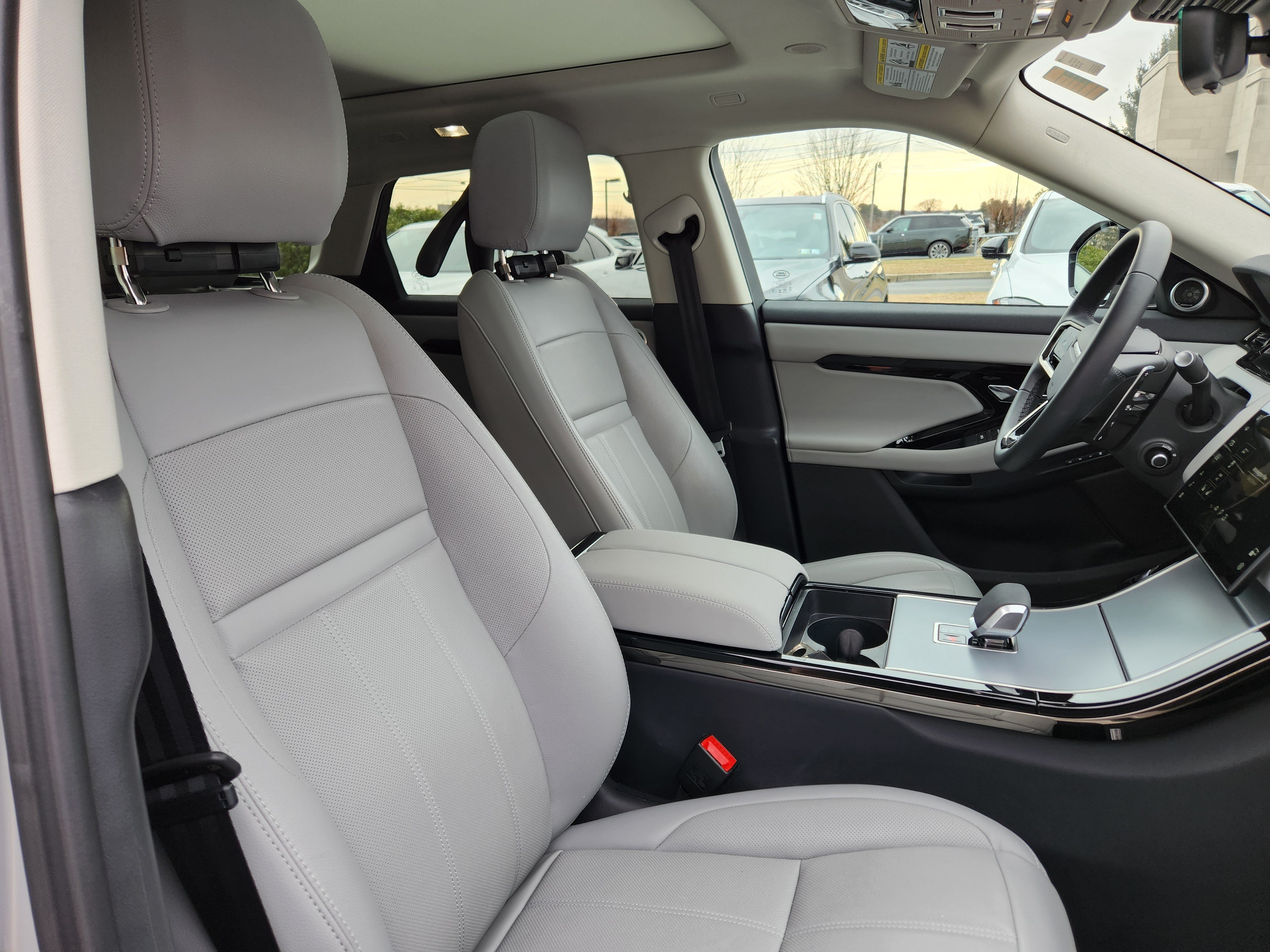 Certified 2025 Land Rover Range Rover Evoque S AWD/4WD image 16