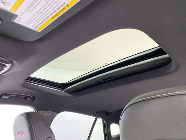 Certified 2024 Chevrolet Trax RS w/ Sunroof Package FWD image 23