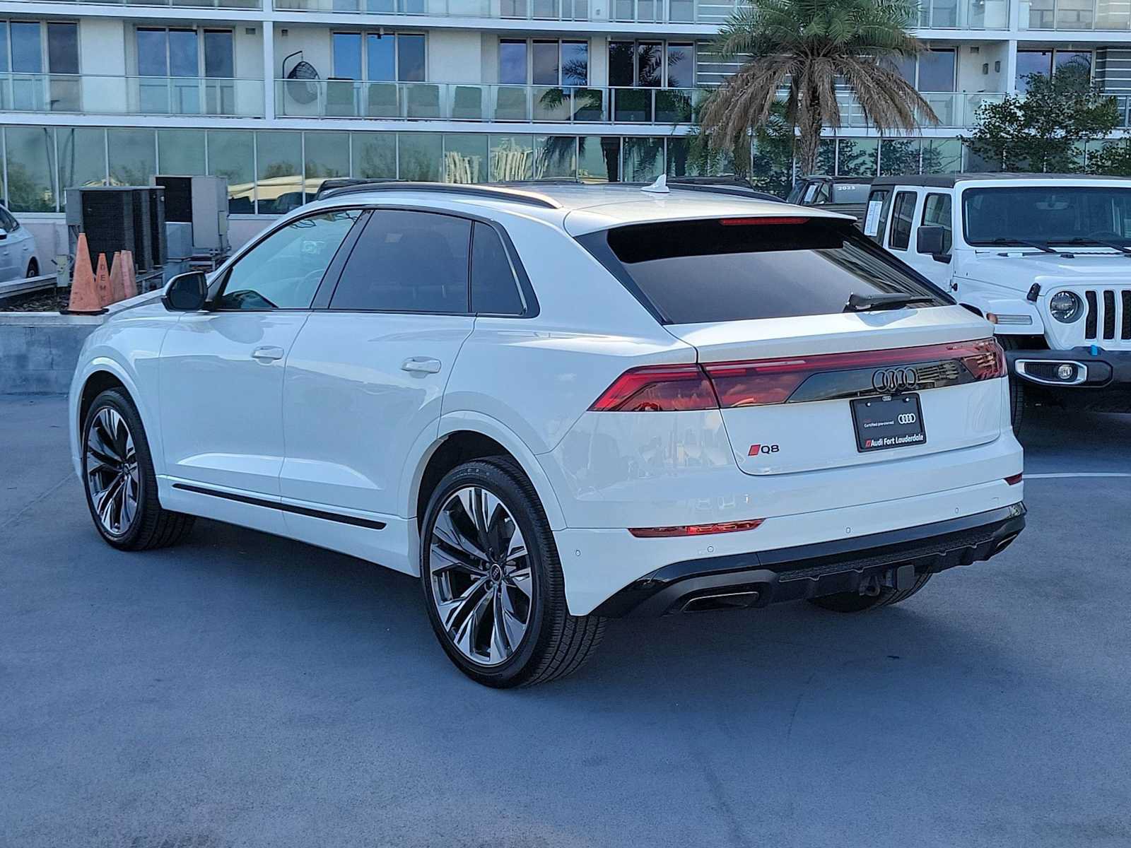 Certified 2024 Audi Q8 Premium Plus w/ Premium Plus Package AWD/4WD image 4