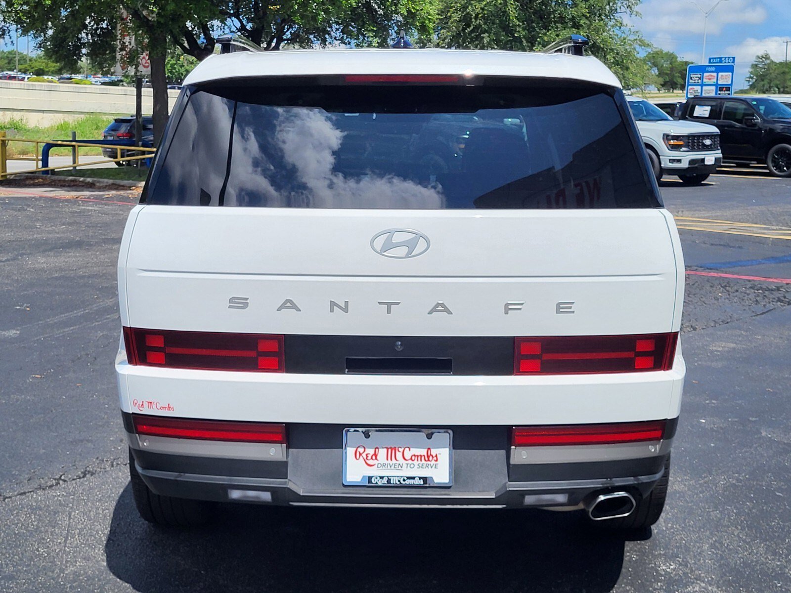 Used 2024 Hyundai Santa Fe Limited FWD image 5