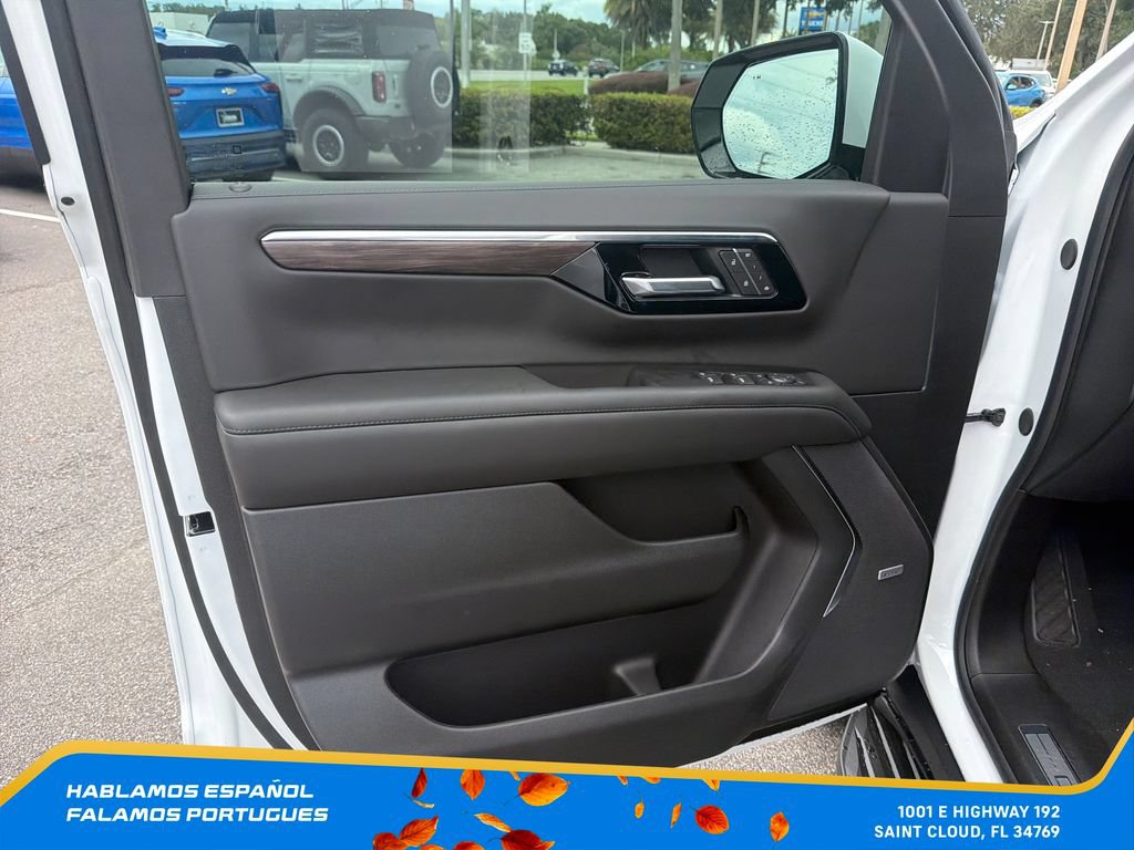 New 2026 Chevrolet Suburban LT w/ Comfort Package AWD/4WD image 12