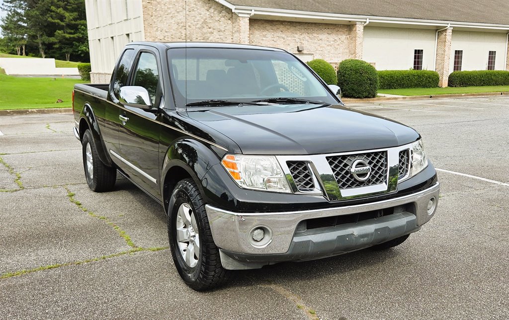 Used 2010 Nissan Frontier SE w/ SE Value Truck Pkg RWD image 14