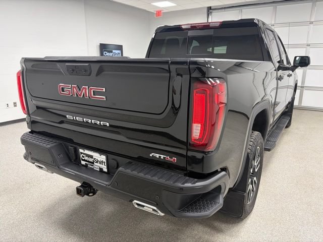 Used 2025 GMC Sierra 1500 AT4 w/ Technology Package AWD/4WD image 9