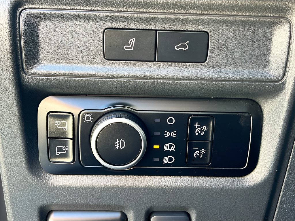 Used 2024 Ford Expedition Platinum AWD/4WD image 10