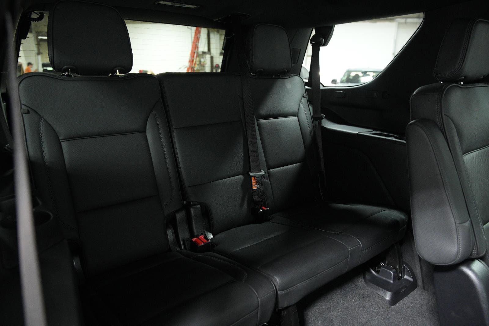 Used 2025 GMC Yukon Denali AWD/4WD image 17