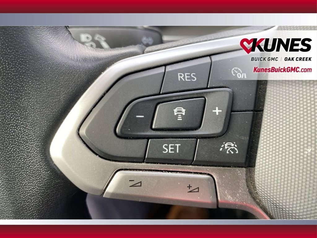 Used 2024 Volkswagen Jetta SE image 13