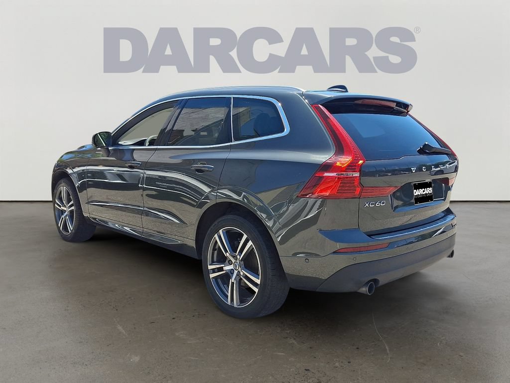Used 2019 Volvo XC60 T5 Momentum w/ Multimedia Package AWD/4WD image 4