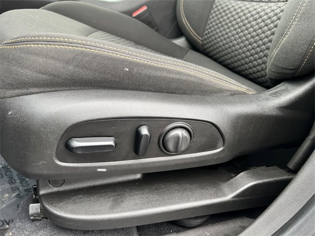 Used 2021 GMC Terrain SLE w/ Driver Convenience Package image 10