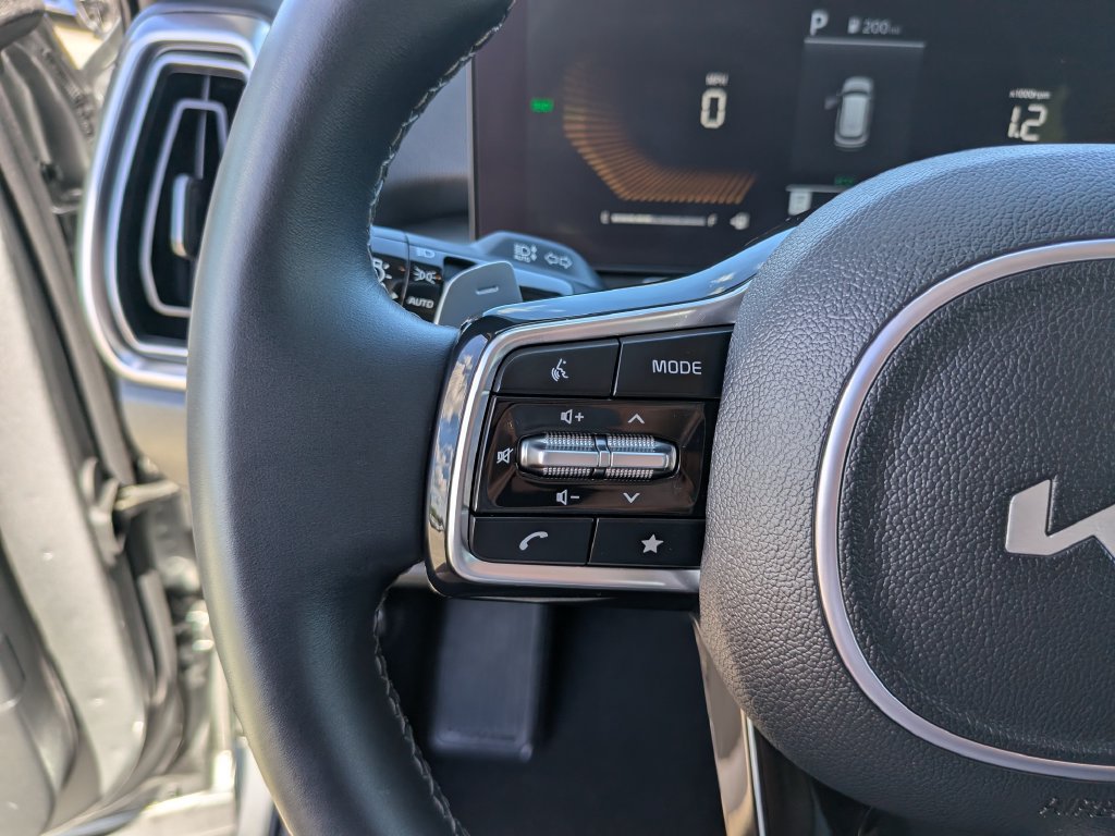 Certified 2025 Kia Sorento EX FWD image 34