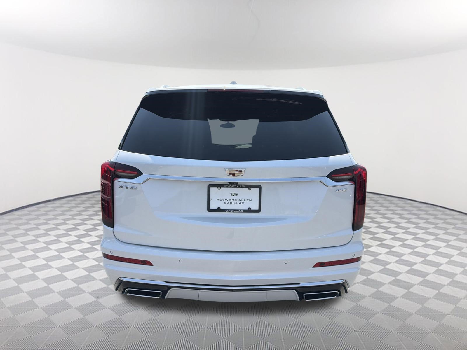 Certified 2025 Cadillac XT6 Premium Luxury FWD image 5