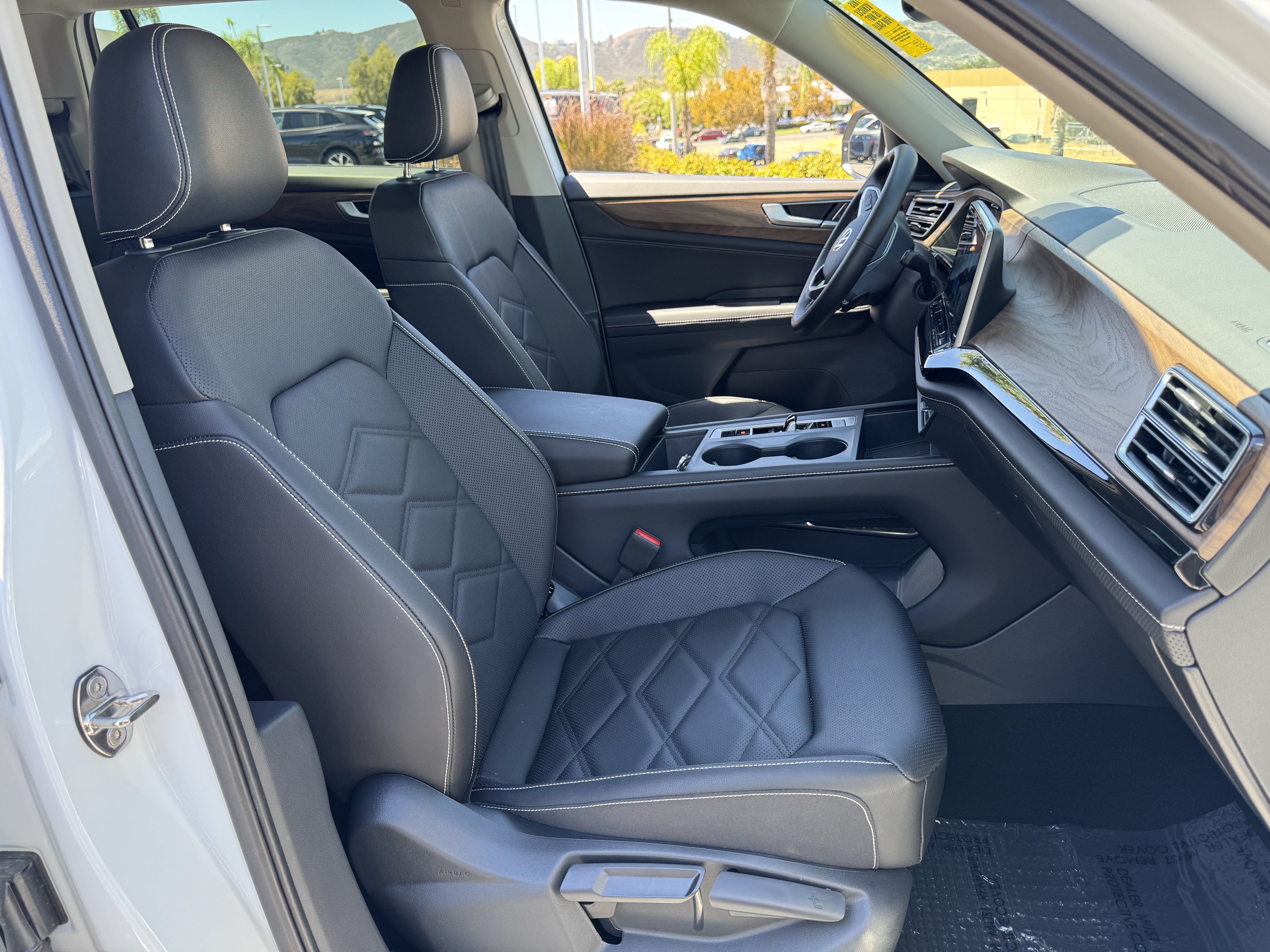 Used 2026 Volkswagen Atlas SE FWD image 34