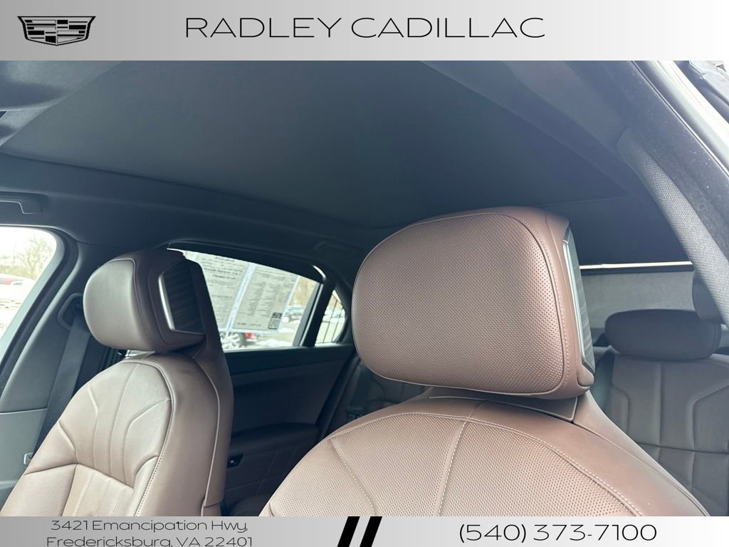 Used 2024 BMW 760i xDrive w/ Executive Package image 2