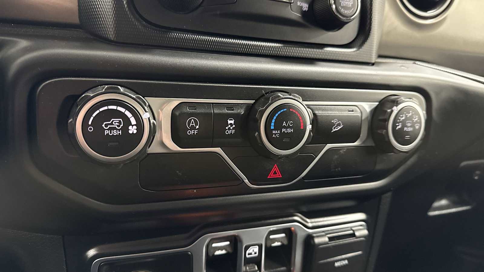 Used 2020 Jeep Wrangler Unlimited Sport S image 21