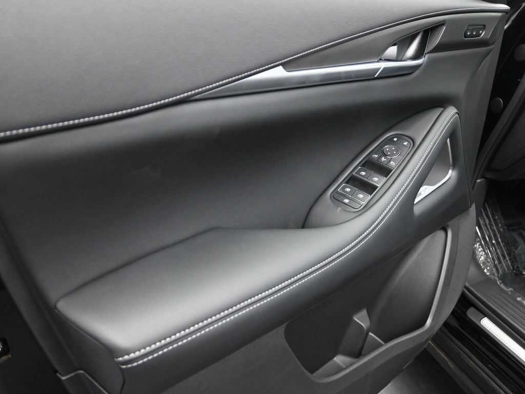 Certified 2025 INFINITI QX60 Luxe w/ Vision Package image 12