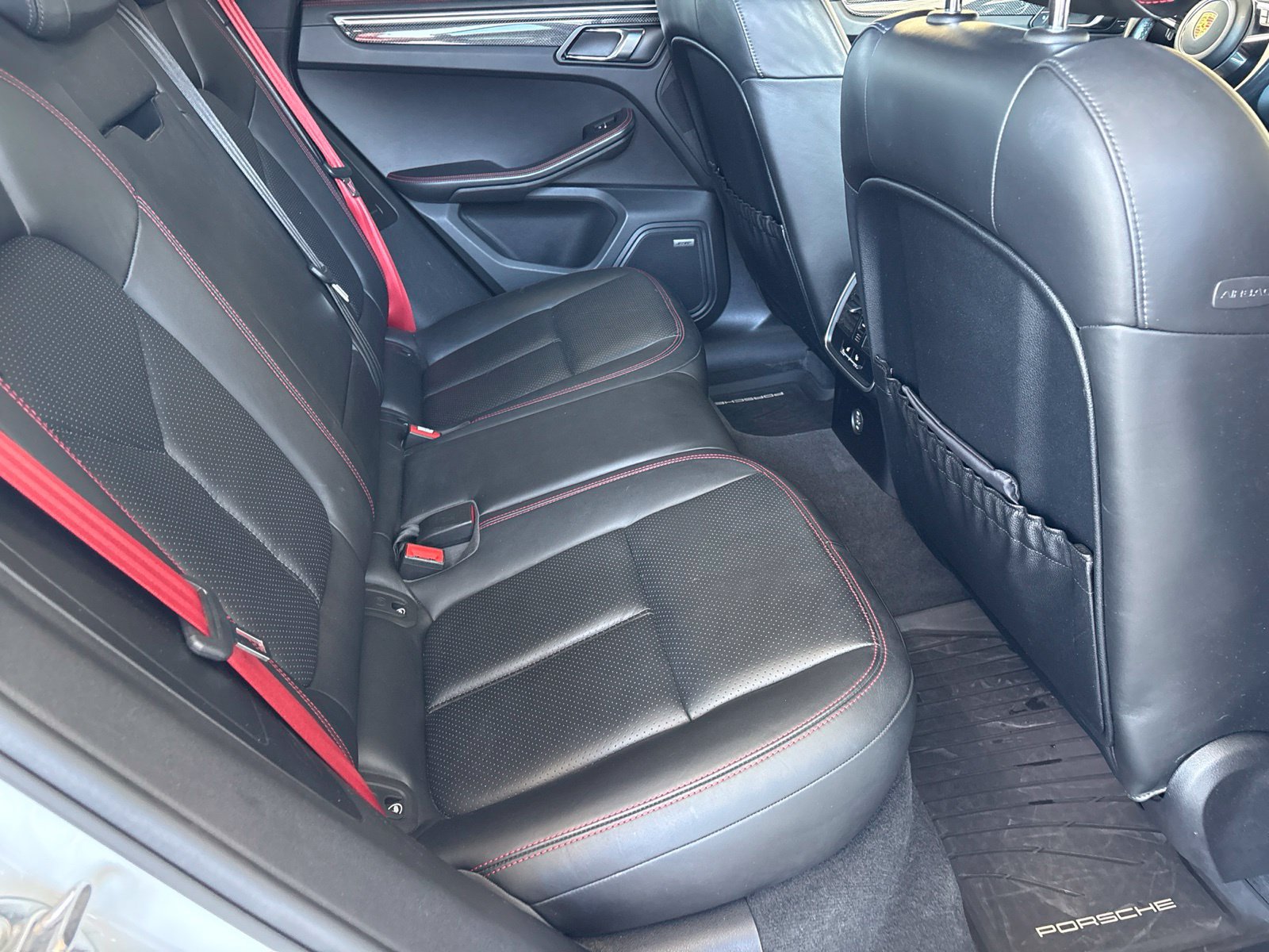 Used 2018 Porsche Macan GTS AWD/4WD image 19