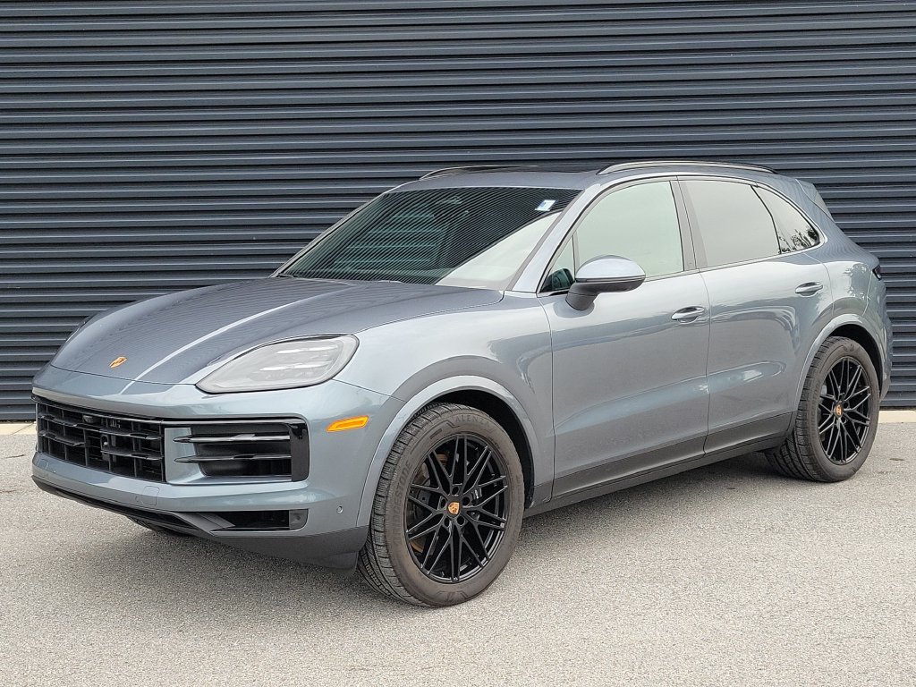 Certified 2026 Porsche Cayenne AWD/4WD image 1