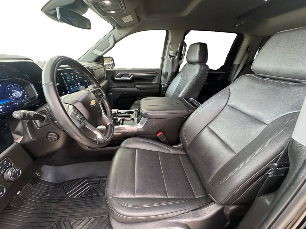 Used 2024 Chevrolet Silverado 1500 LTZ image 10