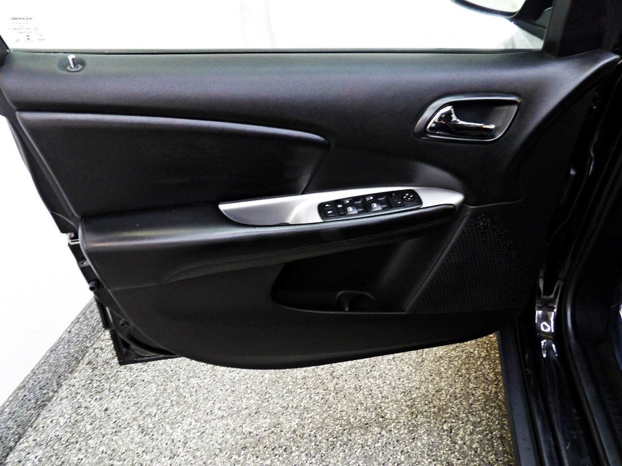 Used 2020 Dodge Journey SE w/ SE Popular Equipment Group FWD image 7