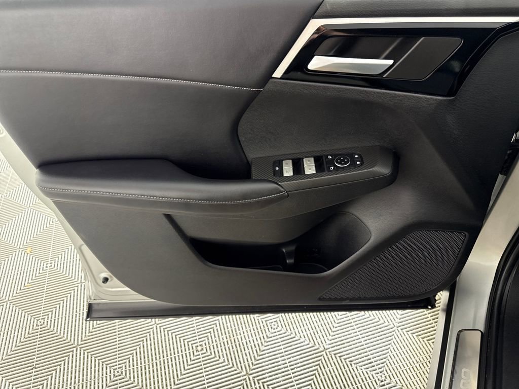 Used 2022 Mitsubishi Outlander SE image 9