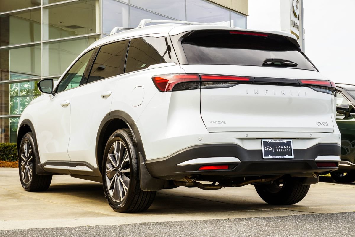 Certified 2026 INFINITI QX60 Luxe w/ Cargo Package FWD image 10
