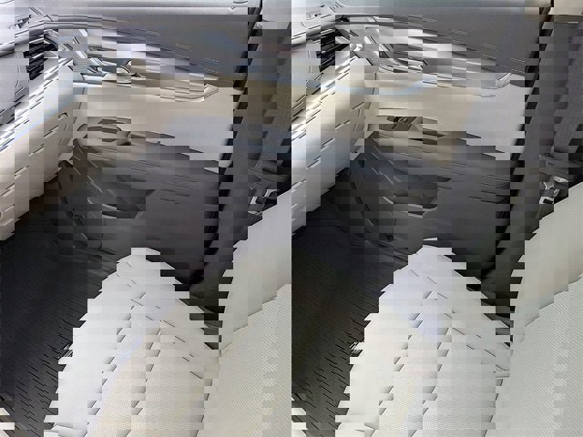 New 2025 Cadillac XT5 Premium Luxury w/ LPO, Floor Liner Package image 18