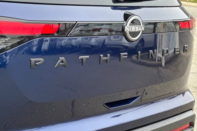 New 2025 Nissan Pathfinder SV w/ Black Appearance Package image 23