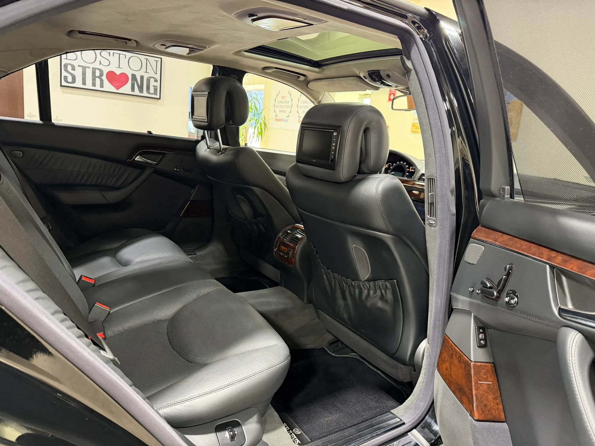 Used 2003 Mercedes-Benz S 600 image 33