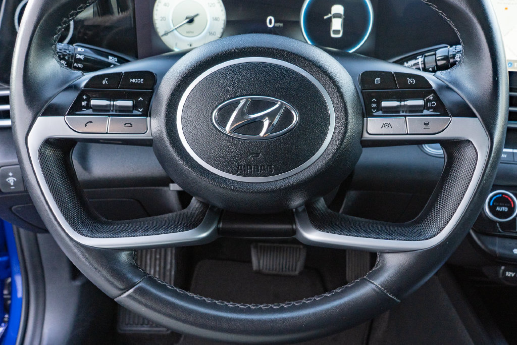 Used 2023 Hyundai Elantra Limited FWD image 28