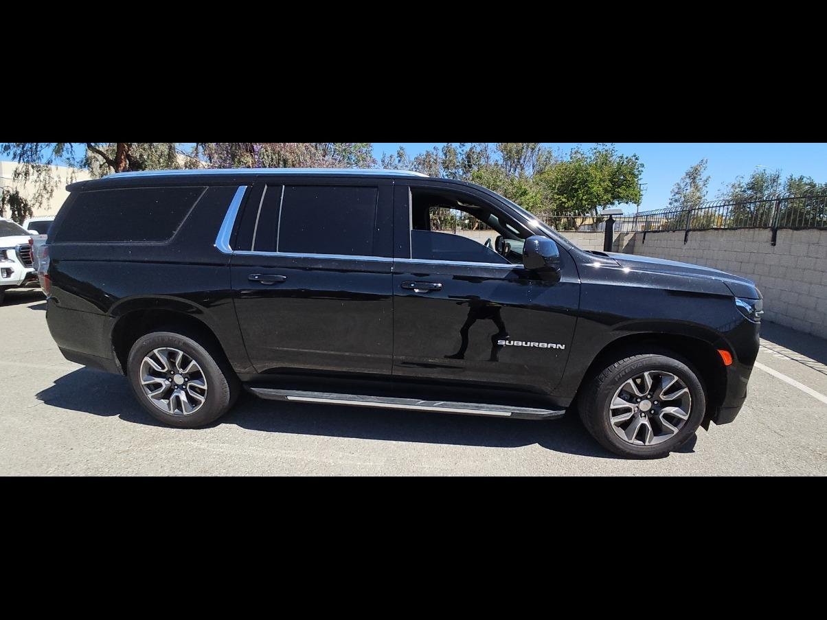 Used 2023 Chevrolet Suburban LS RWD image 10