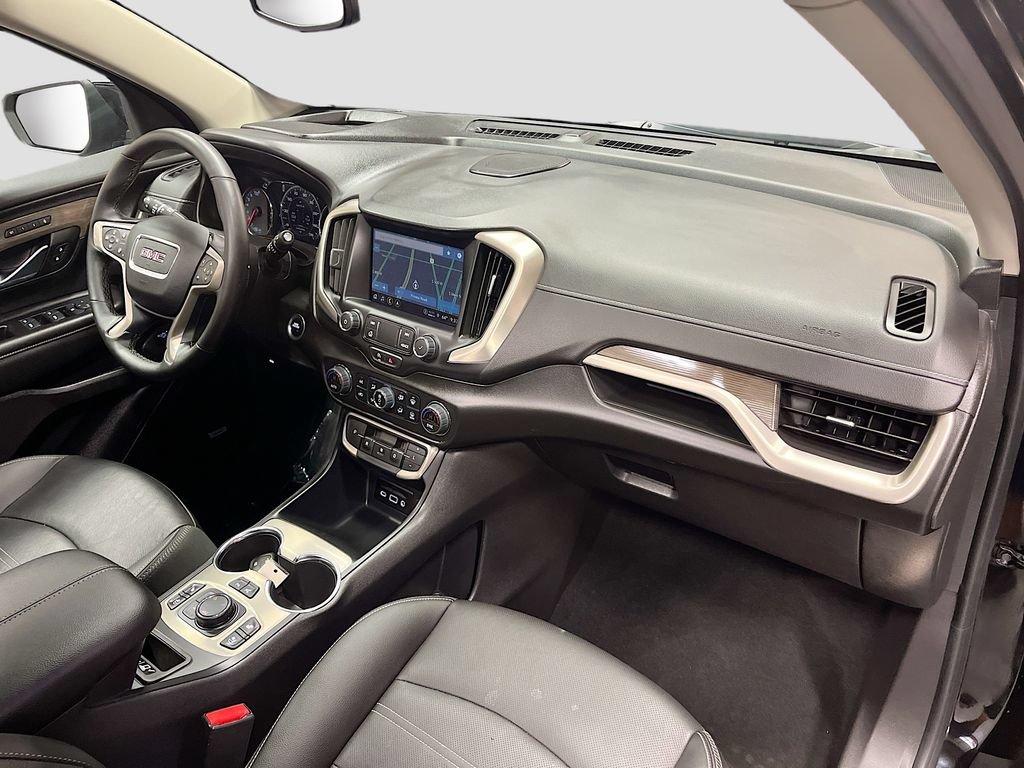 Used 2024 GMC Terrain Denali w/ Black Diamond Edition AWD/4WD image 31