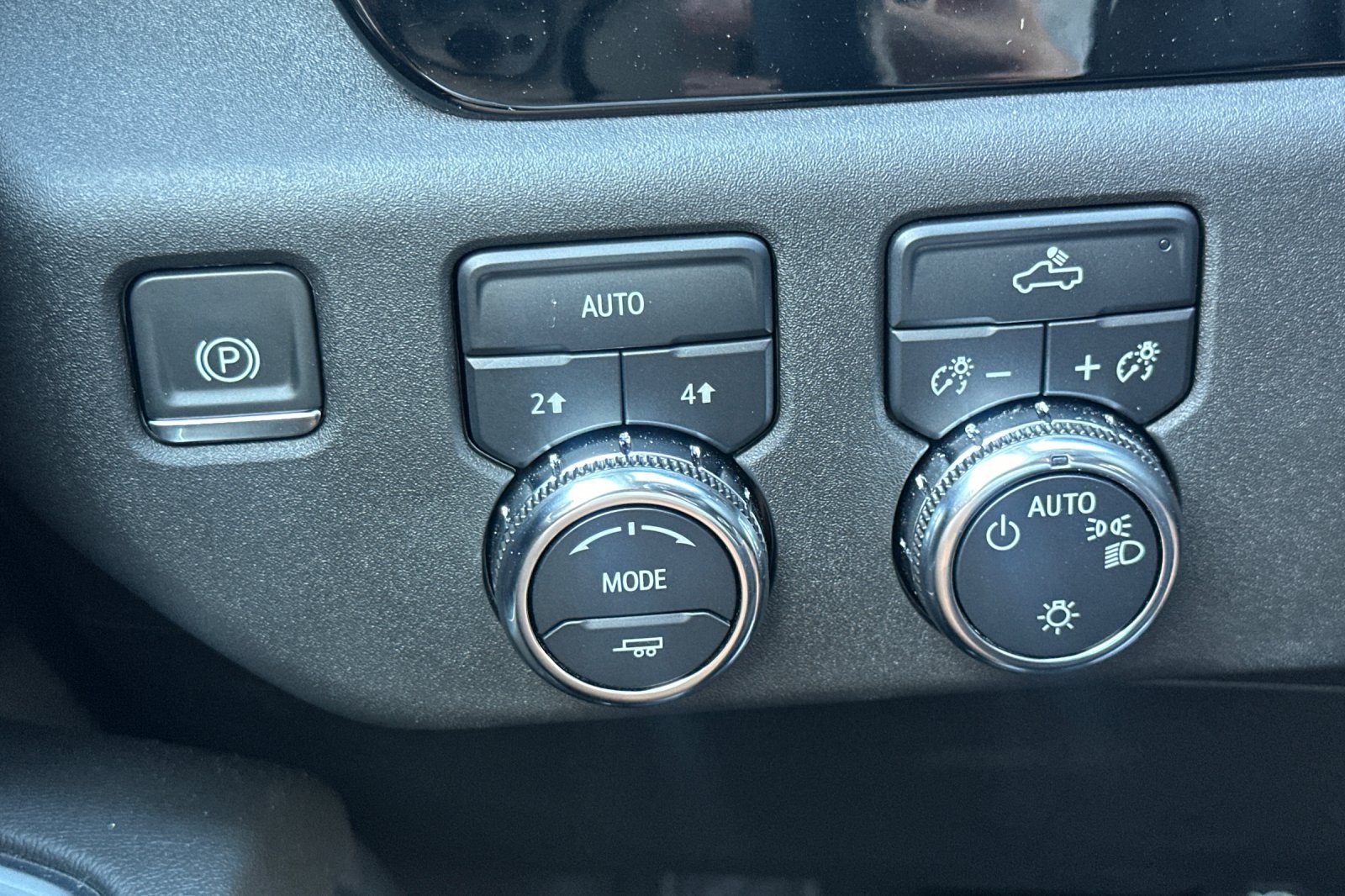 Used 2024 GMC Sierra 1500 SLE AWD/4WD image 39