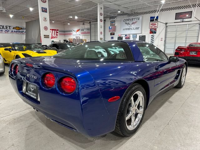 Used 2004 Chevrolet Corvette Coupe w/ Preferred Equipment Group RWD image 24