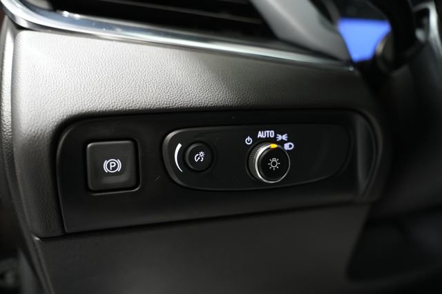 Used 2021 Buick Enclave Essence AWD/4WD image 13