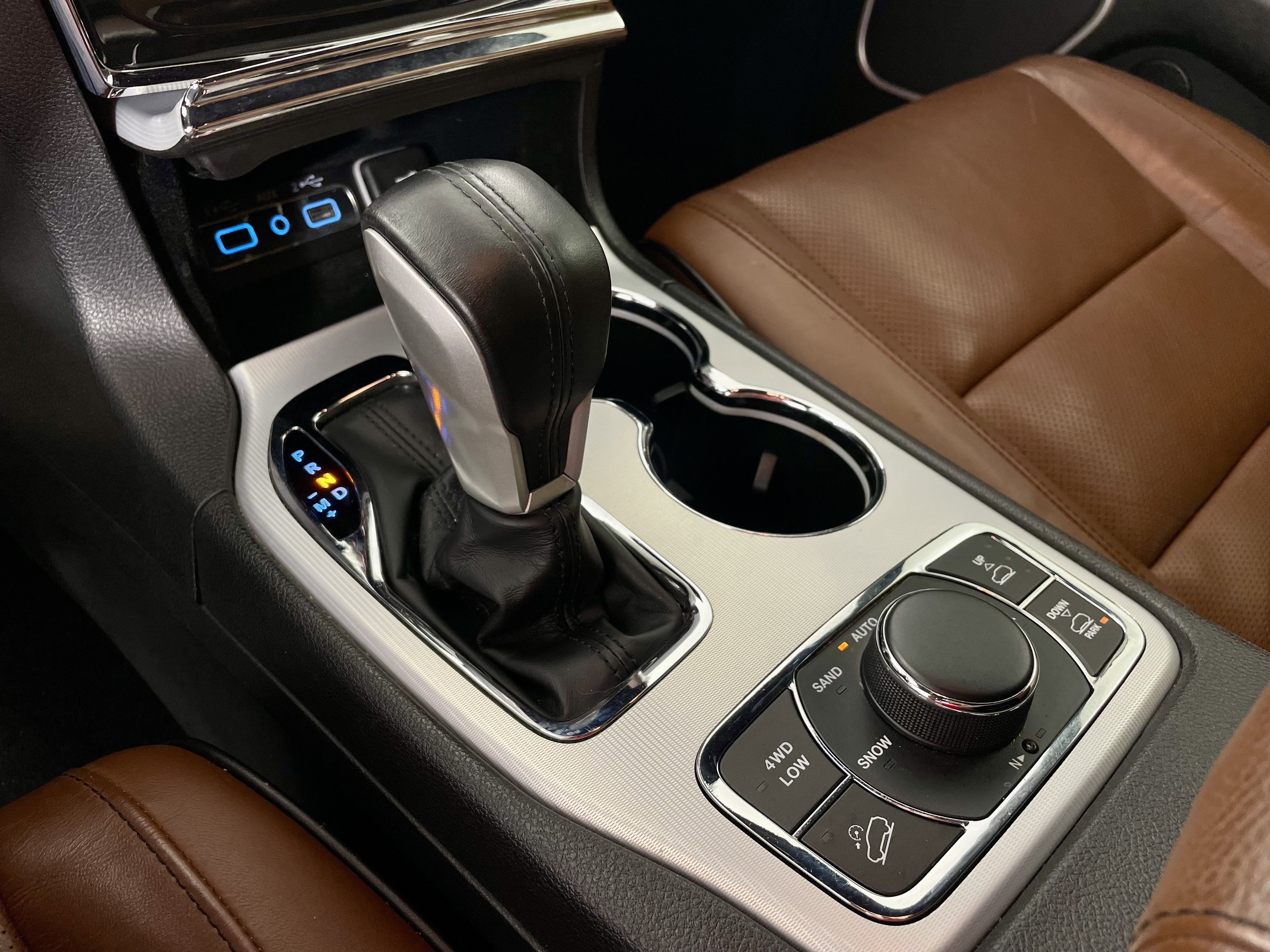 Certified 2021 Jeep Grand Cherokee Summit w/ Platinum Series Group image 23