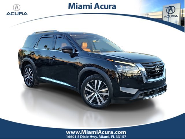 Used 2023 Nissan Pathfinder Platinum image 1