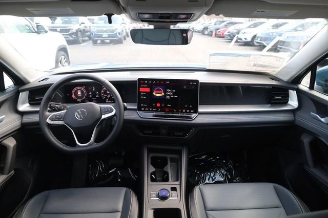 New 2026 Volkswagen Tiguan SE image 6