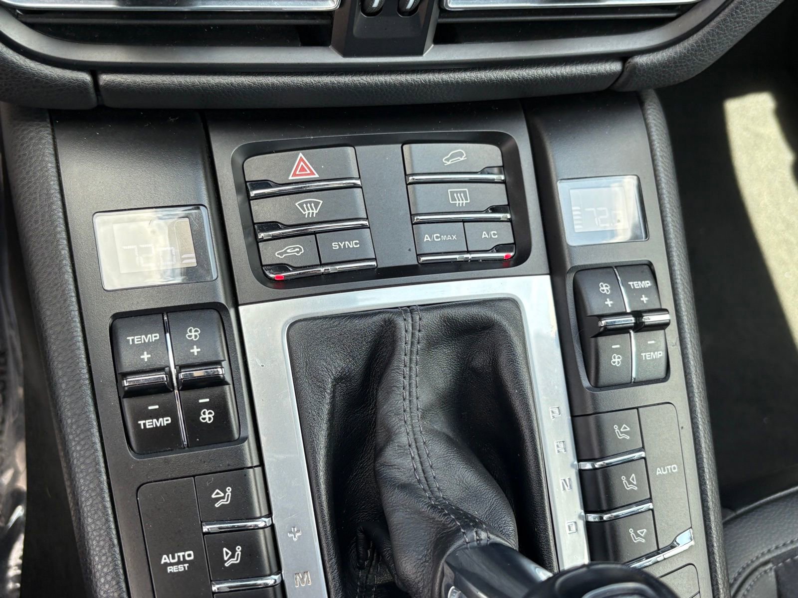 Used 2020 Porsche Macan image 24