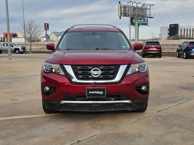 Used 2020 Nissan Pathfinder SV image 2