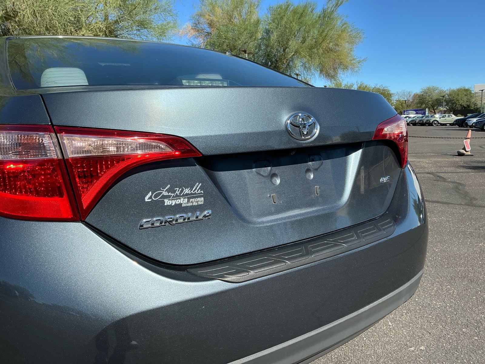 Used 2017 Toyota Corolla LE w/ Carpet Mat Package (TMS) FWD image 24