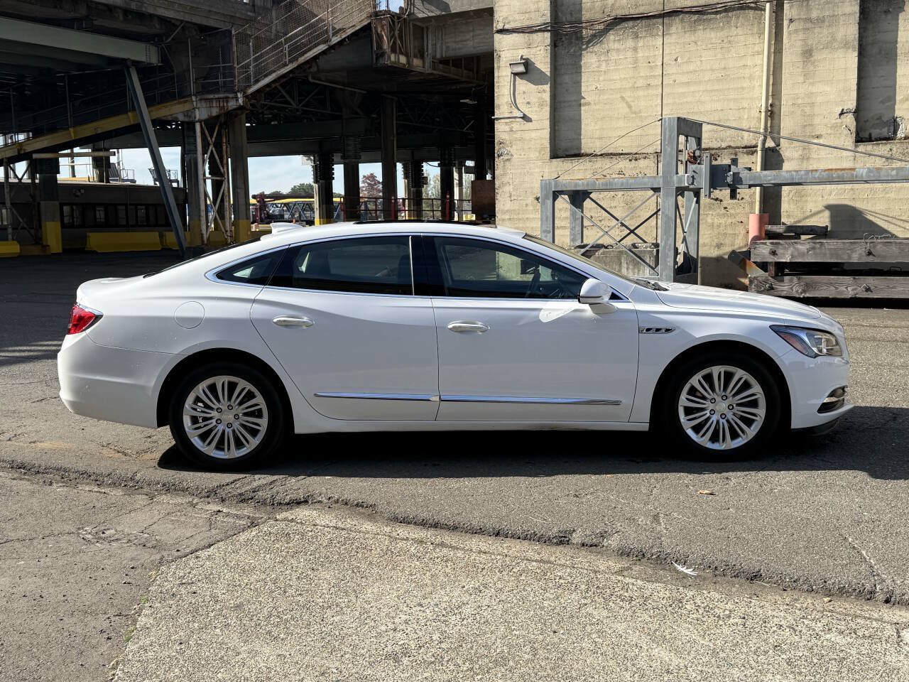 Used 2019 Buick LaCrosse Essence w/ Sun and Shade Package FWD image 9
