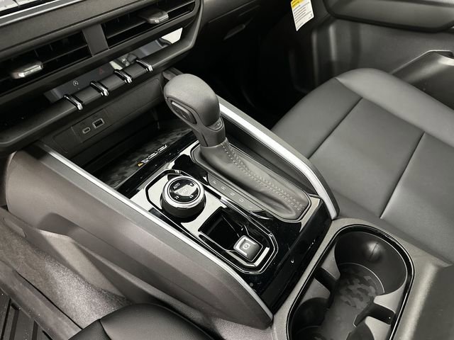 Used 2025 Chevrolet Colorado Trail Boss AWD/4WD image 16