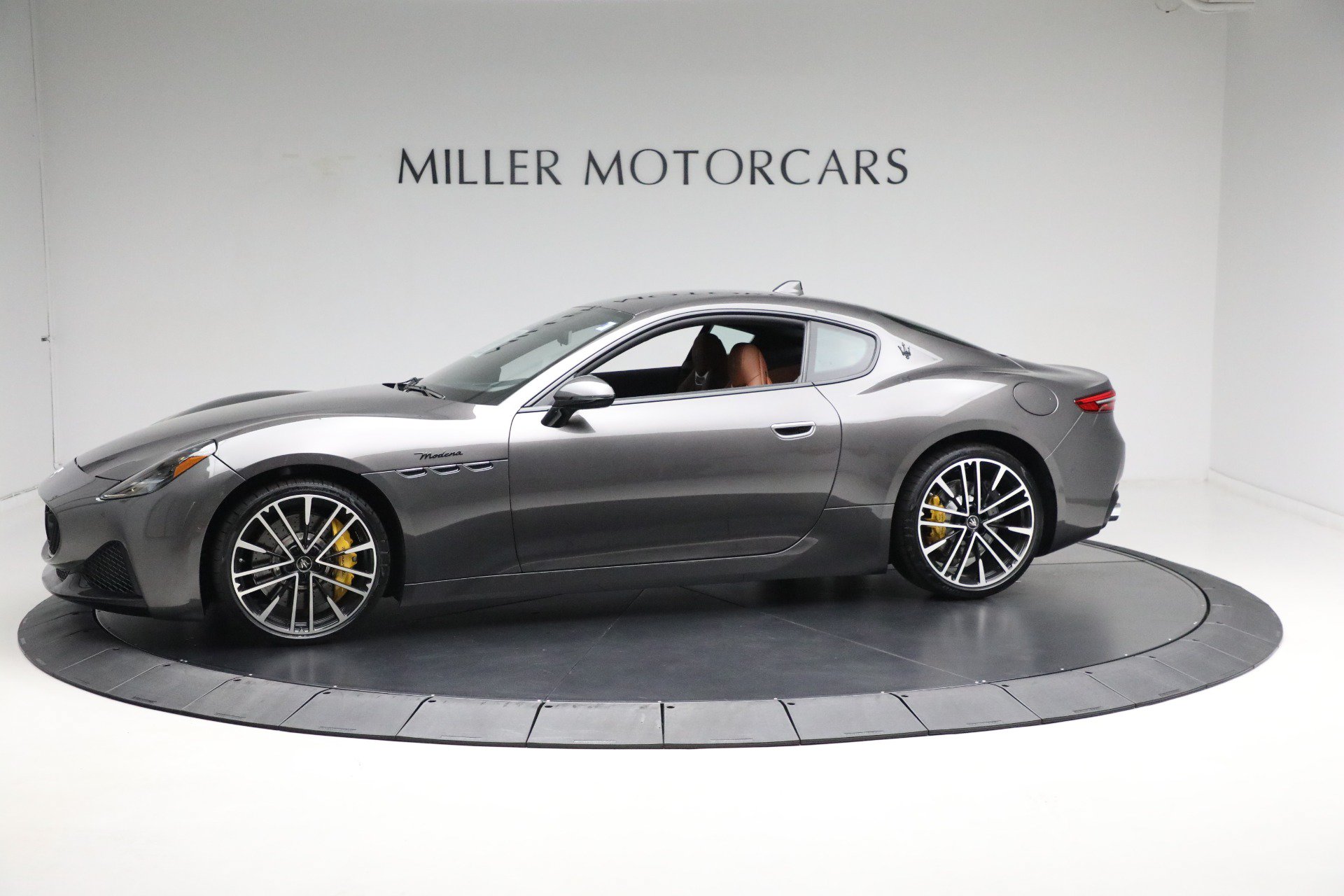 Certified 2024 Maserati GranTurismo Modena AWD/4WD image 1