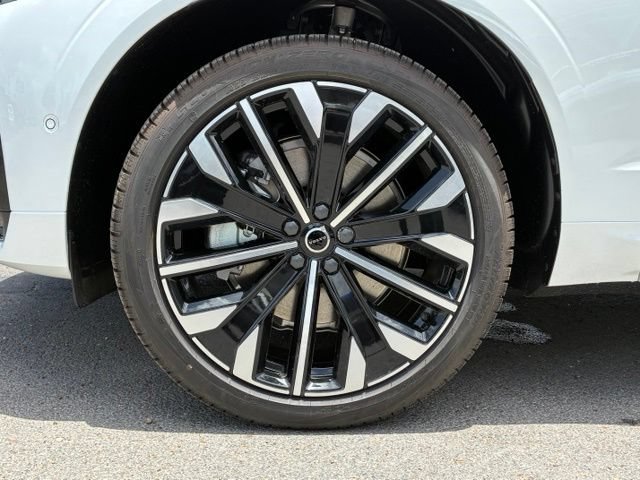 New 2026 Volvo XC60 T8 Ultra w/ Protection Package Premier AWD/4WD image 26