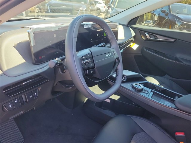 New 2025 Kia EV6 Light w/ Light LR Technology Package image 16
